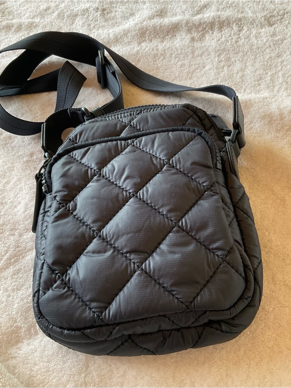 Quince Quilted Crossbody Bag for Men or Women-Navy